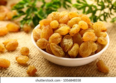 Organic Raisins - Dried Sweet Grapes 