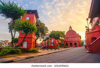 Le bâtiment rouge oriental à Melaka, Malacca, Malaisie.
