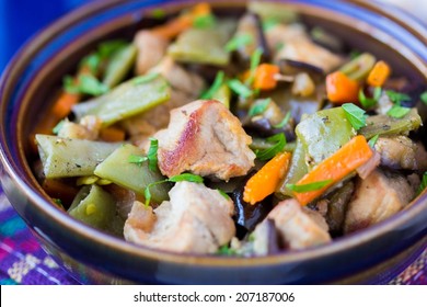 الطبخ المغربي الطحين المغربي Oriental-stew-meat-vegetables-green-260nw-207187006