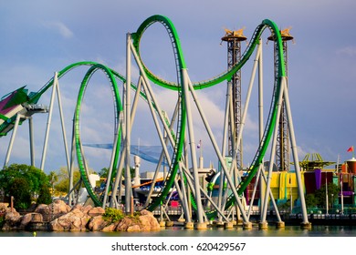 Cobra Roll Roller Coaster Stock Photo 926405 | Shutterstock