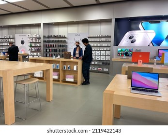 Orlando, FL USA - October 19, 2021:  The Interior Of An Apple Store In Orlando, Florida.