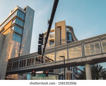 ORLANDO, FLORIDA - NOV 11, 2019: Advent Health Hospital With Modern Arhitecture Medical Offices And Walkway.