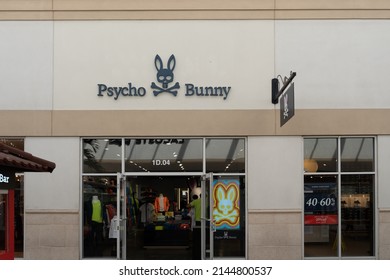 Orlando, Florida, USA - January 21, 2022:  A Psycho Bunny Store Is Seen In Orlando, Florida, US. Psycho Bunny Is An American Men's Clothing Company. 