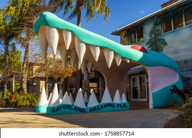 Orlando, Florida, USA - January 9, 2020 : Large Alligator Head At The Main Entrance To Gatorland Theme Park And Wildlife Preserve Located Along South Orange Blossom Trail South Of Orlando.