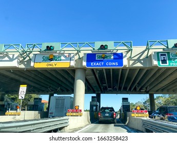 Orlando, FL/USA-1/20/20: A Toll Booth Plaza In Orlando, Florida.