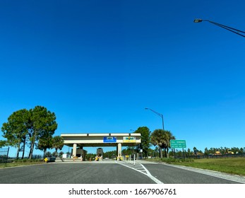 Orlando, FL/USA-1/20/20: A Toll Booth Plaza In Orlando, Florida.