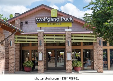 ORLANDO, USA: MAY 01 2019: Exterior Image Of An Wolfgang Puck Express Resturant  Shop Front