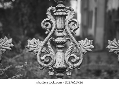 Ornament in einem alten Geländer