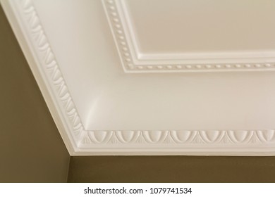 1000 Wood Crown Molding Stock Images Photos Vectors Shutterstock