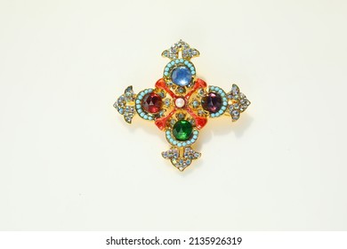 Ornate Filigree Maltese Cross Brooch Pin Costume Jewelry Fashion Accessory