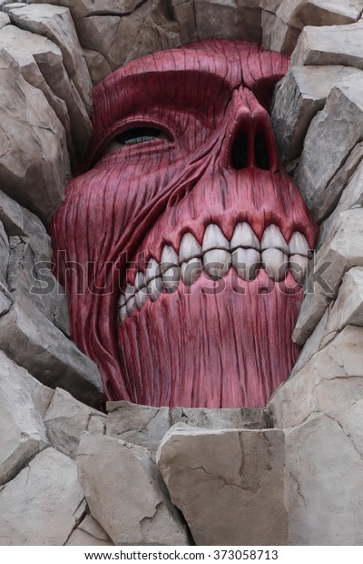 shingeki statue