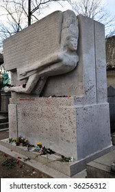 Oscar Wilde grave