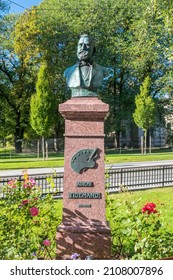 Oslo, Norway - September 25, 2021: Bust Of Adolph Tidemand. Adolph Tidemand Was A Noted Norwegian Romantic Nationalism Painter.