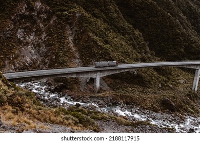 Otira Viaduct Road, Arthurs Pass, New Zealand