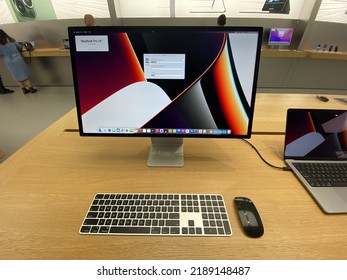 Ottawa Ontario Canada August 11 2022. Apple Store Interior All In One Computer Display In The Rideau Centre. 