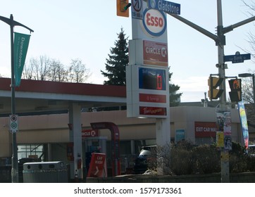 Ottawa Ontario Canada December 2/2019 Esso Gas Station With Inside Circle K Convenience Store, Gas And Snacks At Corner Of Bank Street And Gladstone In Ottawa