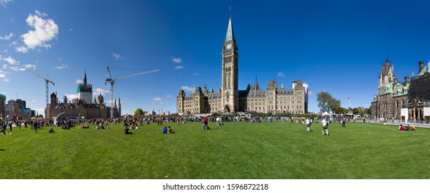 OTTAWA, ONTARIO, CANADA - SEPTEMBER 20, 2015: Marking The 75th Anniversary Of The Battle Of Britain A Memorial Event Is Held In Front Of The Parliament Building, Complete With A Spitfire & Hurricane. 