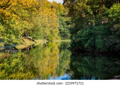 Otter Lake, Blue Ridge Parkway, Virginia, USA.