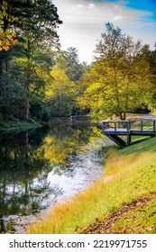 Otter Lake, Blue Ridge Parkway, Virginia, USA.