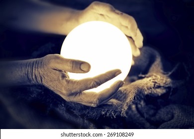 1,979 Hand holding orb Images, Stock Photos & Vectors | Shutterstock