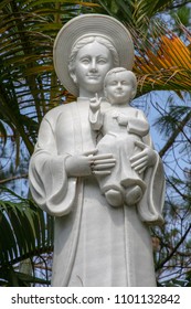 Our Lady La Vang Statue Stock Photo 1101132842 | Shutterstock