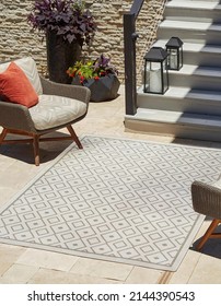 Outdoor area rug modern design. Modern geometric outdoor area carpet.