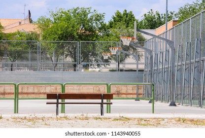 Photo de stock Outdoor Basketball Court Public Park 1143940055