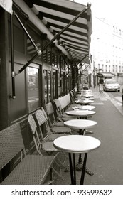 Outdoor Cafe In Le Marais, Paris