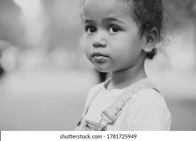 Crying Little Girl Living Roomlittle Asian Stock Photo 722031181 