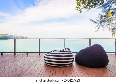 Outdoor deck