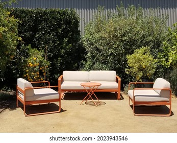 Outdoor Living Room Furniture With Bushes