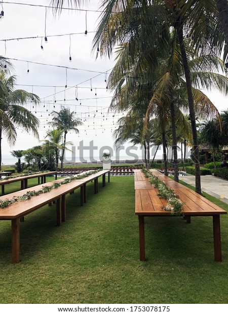 Outdoor Langer Tisch Fur Hochzeiten In Stockfoto Jetzt Bearbeiten