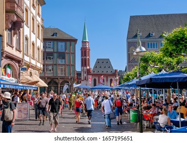 Outdoor Restaurants In The Reconstructed Altstadt (Old Town) Is The Site Of Römerberg, A Square That Hosts An Annual Christmas Market. June Of 2012.