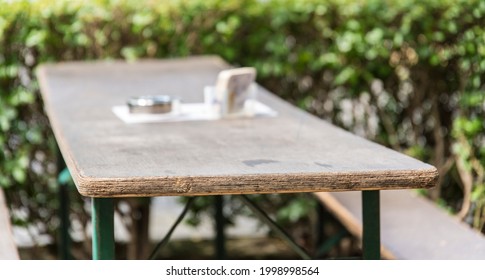 a outdoor table in a pub