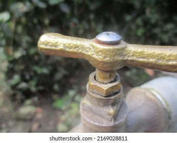 Outdoor Water Faucet To Give Water To The Garden