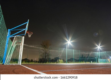 893 Outdoor basketball court night Images, Stock Photos & Vectors ...