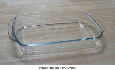 Oven glass on the table