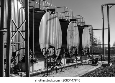 Overground storage facilities for bitumen. Bitumen is a residual material used for asphalt