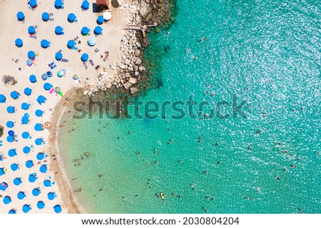 Similar – Luftballonaufnahme von Menschen, die Spaß und Entspannung am Costinesti-Strand in Rumänien am Schwarzen Meer haben.