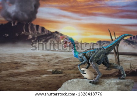 Oviraptor with egg