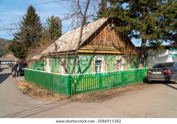 Ovsyanka, Krasnoyarsk Region, RF - April 6, 2019:\
House-Museum of the writer V.P. Astafiev at 35 Shchetinkina Street\
on a sunny spring\
day.