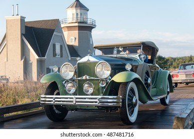 Owen Sound, Ontario - 09/18/2016: Field Load In - 2016 Cobble Beach Concours DElegance