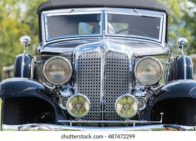 Owen Sound, Ontario - 09/18/2016: Front Grille Detail - 2016 Cobble Beach Concours DElegance