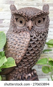 Owl statue.