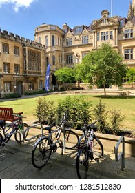 Oxford University, Oxford, UK - 28th June 2018: Campus Of Oxford University On An Open Day For Prospective Students Looking To Apply To University. Conceptual Image. 
