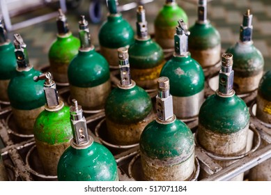 Medical Oxygen Tank Images, Stock Photos & Vectors 