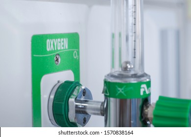 Oxygen flow meter in hospital room - Shutterstock ID 1570838164