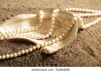 Caribbean Pearl Inside Clam Shell Over Stock Photo (Edit Now) 80748247