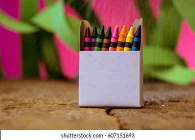 Pack full of colorful crayon color