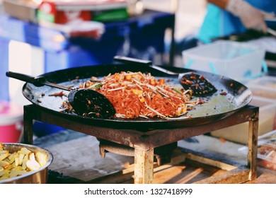 Pad Tai Pan, Hot Street Food That Is Popular In Thailand